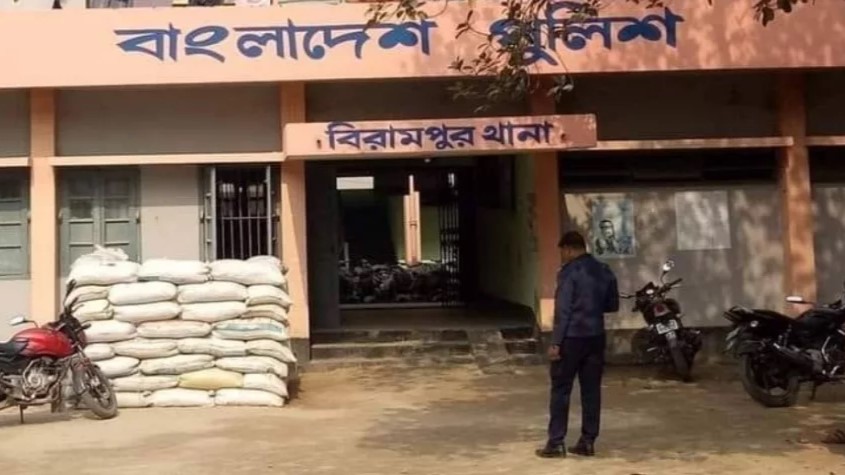 নতুন শাড়ি কিনে না দেওয়ায় তর্ক, স্ত্রীর পিঁড়ির আঘাতে স্বামীর মৃত্যু